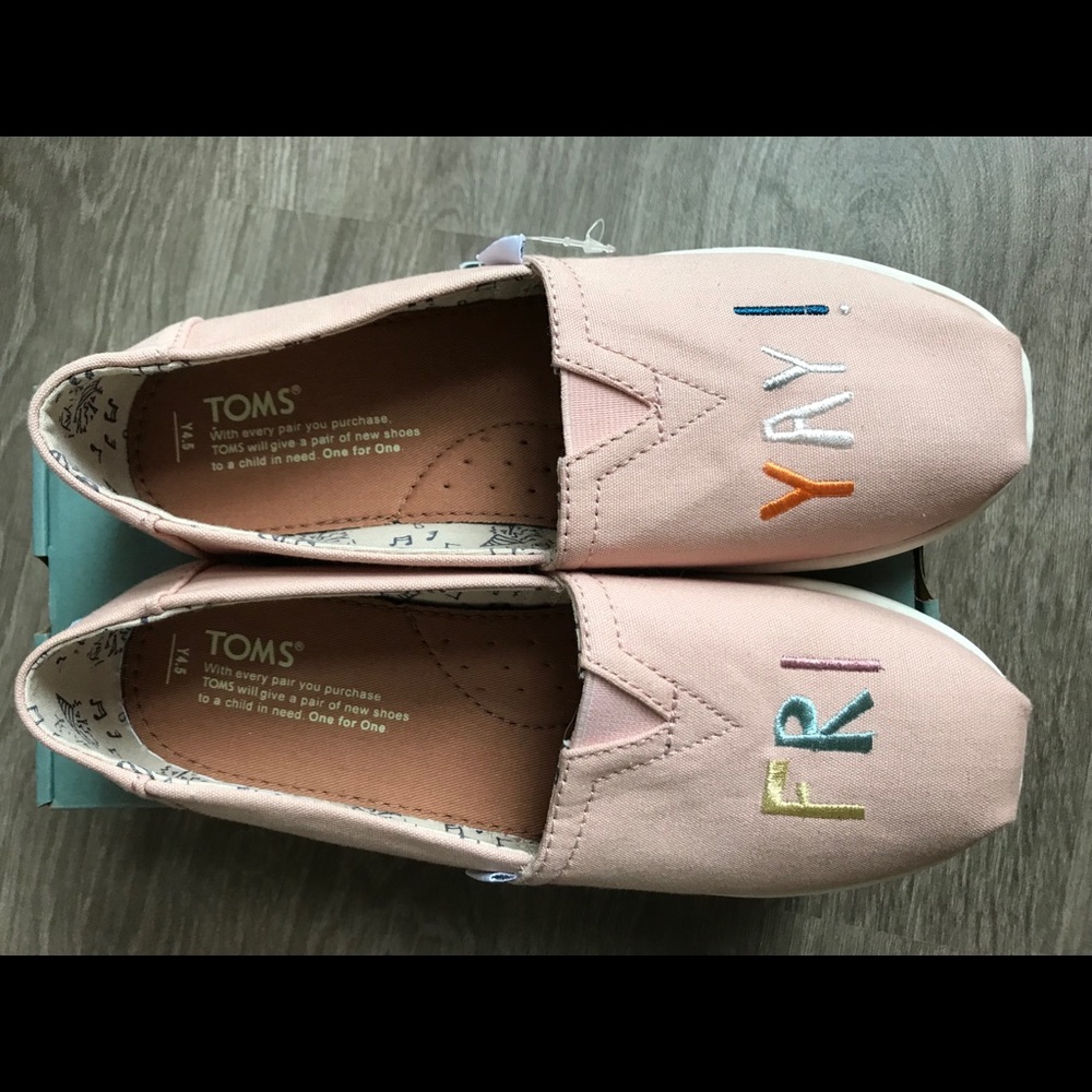 Toms - Picture 3 of 4